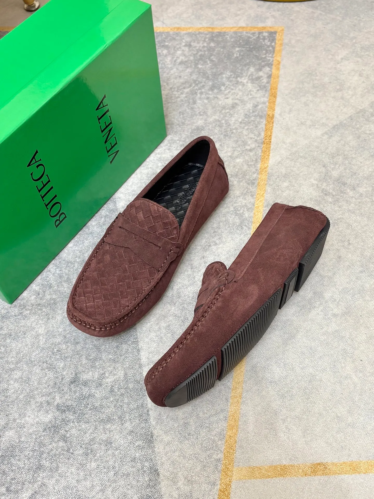 P420💰 (Niu Li + Niu Pad) [BV] The latest hot style‼ ️Casual men's shoes, uppers imported first-layer cowhide ➕Full imported cowhide lining✔️Exquisite workmanship, excellent foot feel, special rubber soles✔️, cool and fashionable, the latest fashion, fashionable outsole, hurry up.  Code number: 38-44 (can be customized to 37.45, non-refundable)